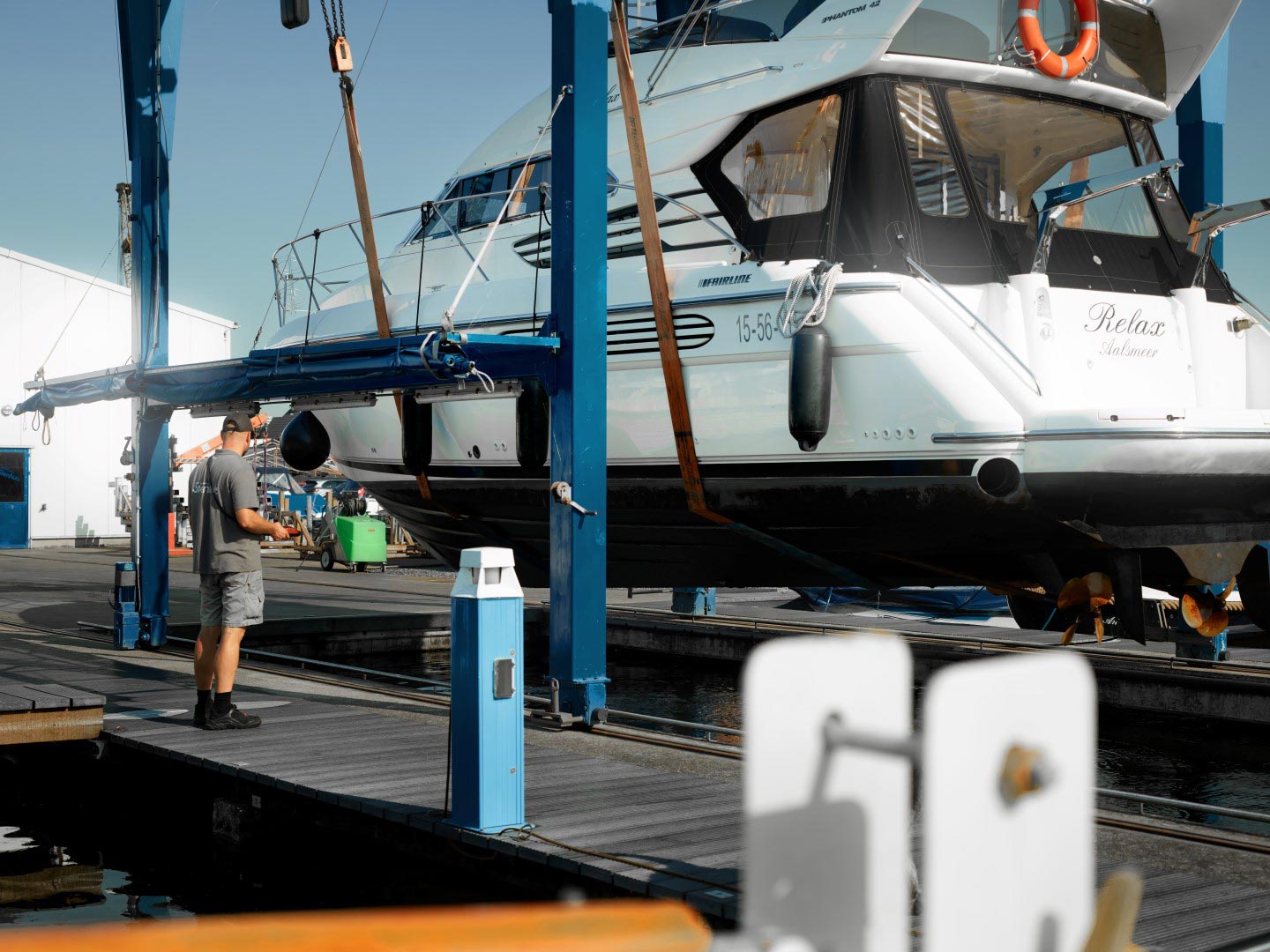 Jachthaven Stenhuis - Botenlift tot 20 ton - Boot hijsen - Zomerstalling